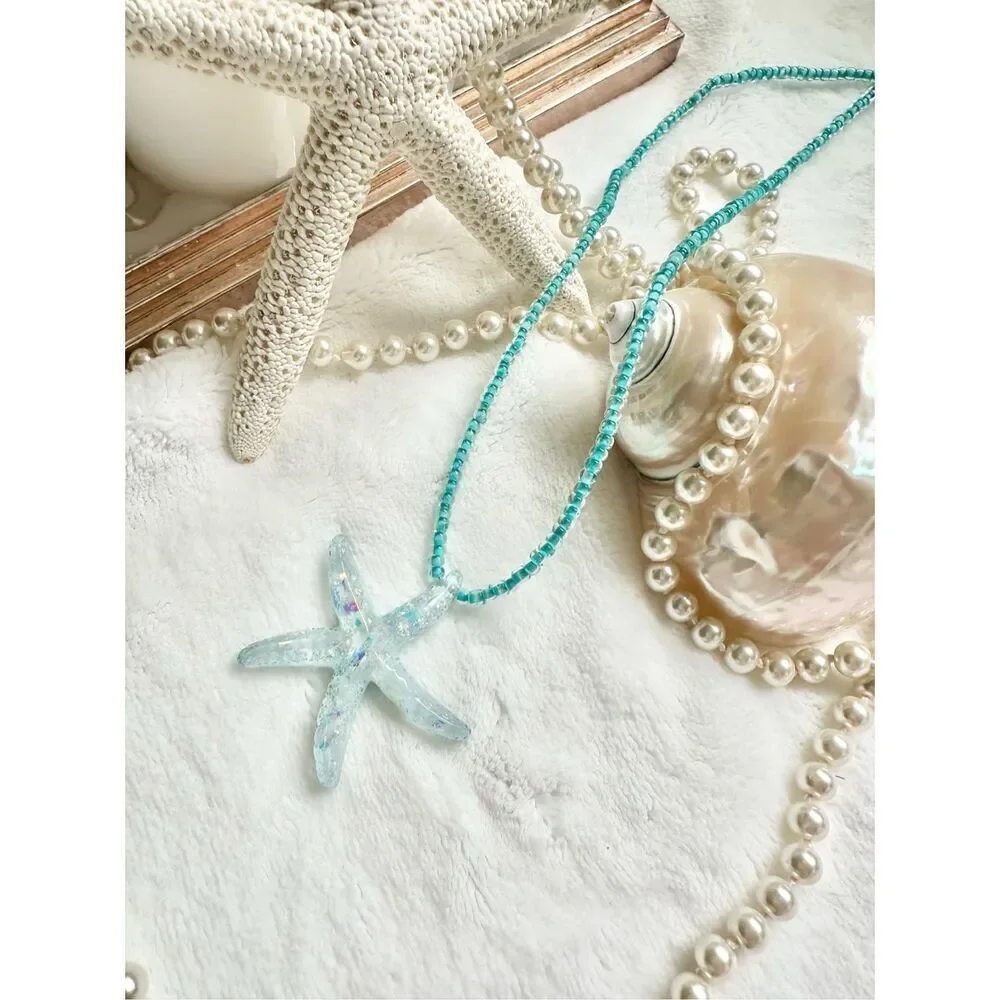 Aqua blue Starfish beaded pendant necklace ￼